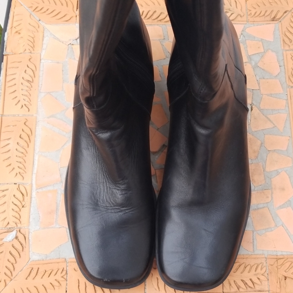 Naturalizer leather boots